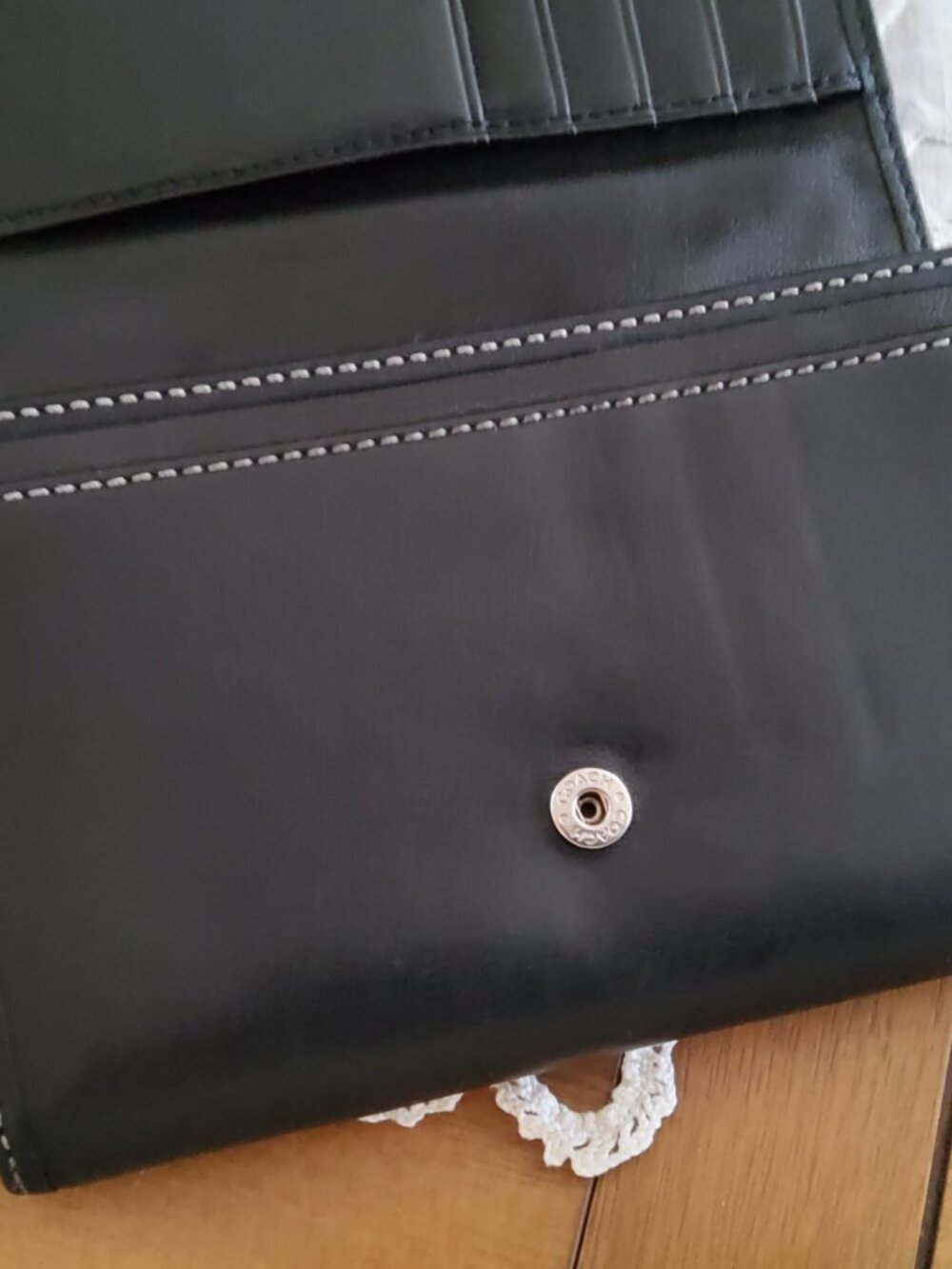 Vintage Coach Bifold Wallet in Black - Picture 5 of 6